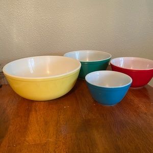 Pyrex Primary Color Nesting Bowls
